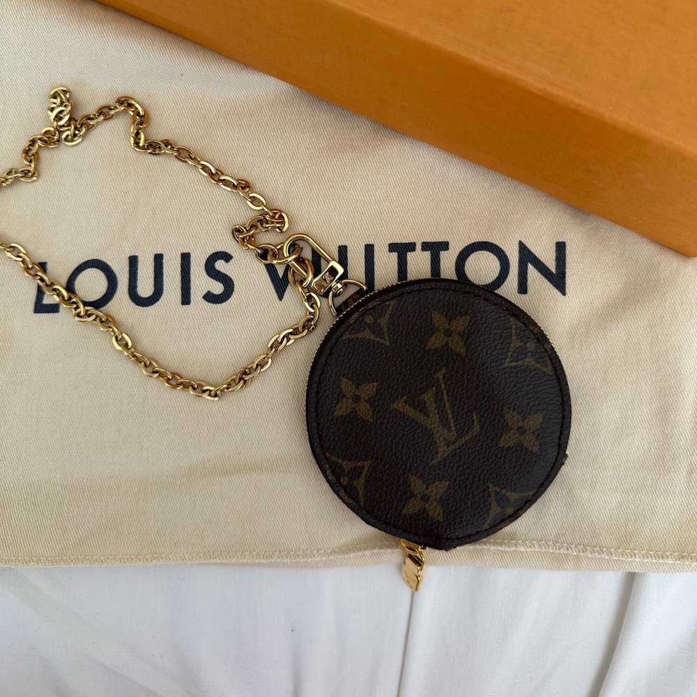 Louis Vuitton Monogram Multi-Pochette Crossbody Bag with Green Strap - Picture 5 of 16